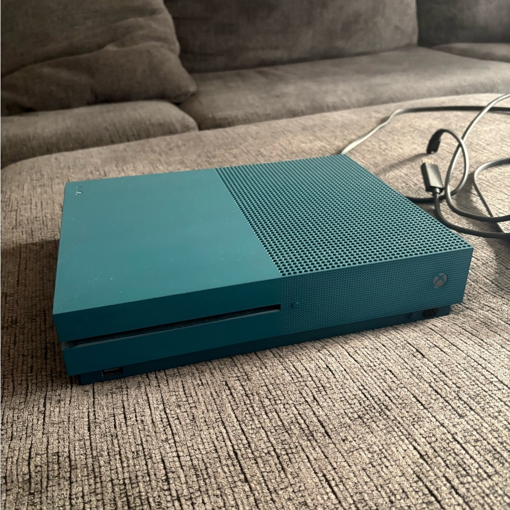 Teal XBox 1S Console 365GB including Cables